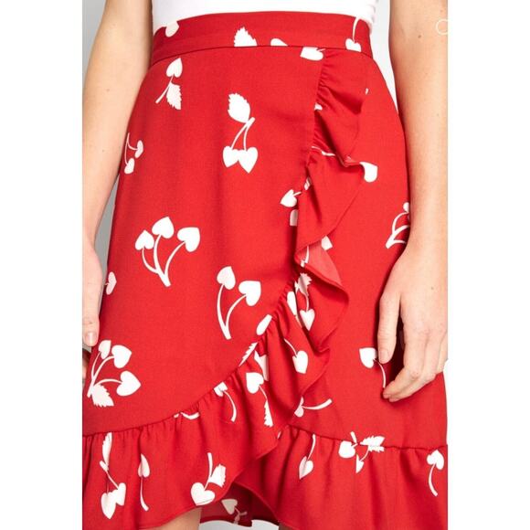 ModCloth Red White Cherry Ruffled Wrap Skirt Size 2 NWT - Picture 3 of 9